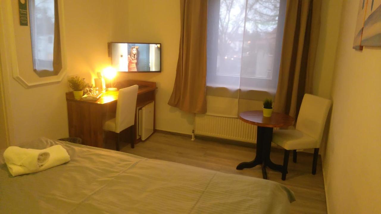Bennetts Restaurant Und Hotel Wittingen Kültér fotó